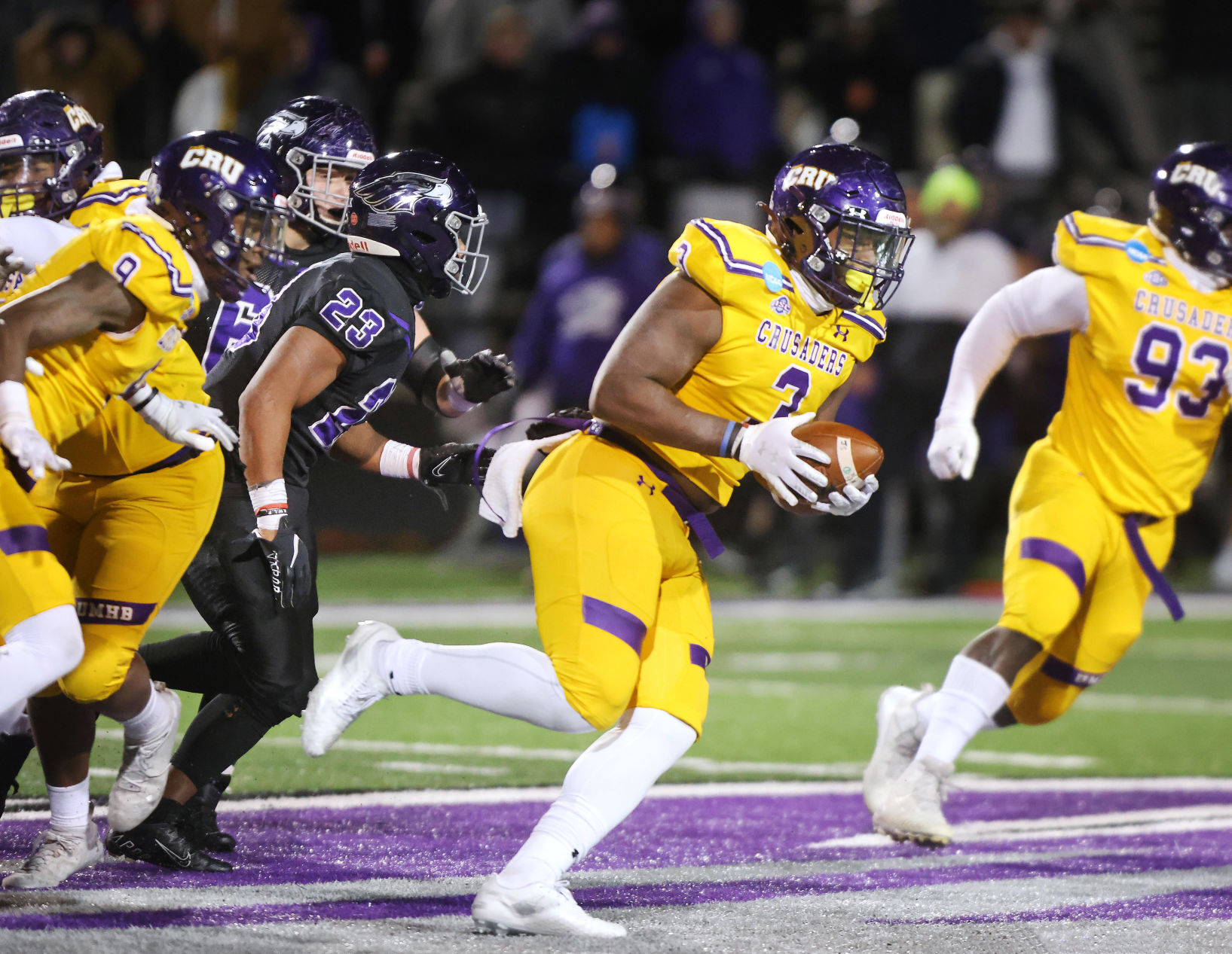 JVG_211213_UWFB09